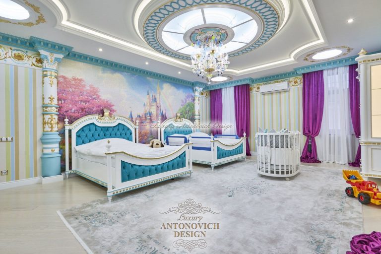 Вишукані штори в класичному стилі, санвузол хазяйський, будинок Астана
