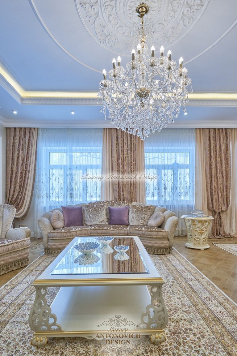 Элегантная гостиная, шторы в классическом стиле, коттедж Астана