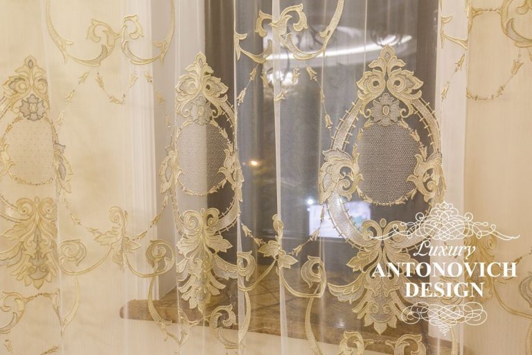 Штори для вітальні в Алмати від студії Luxury Antonovich Design (Казахстан)